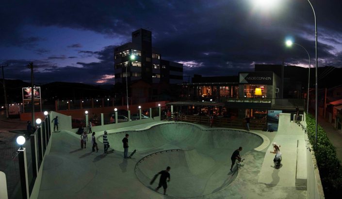 Guilherme Bez - Inside Corner Floripa