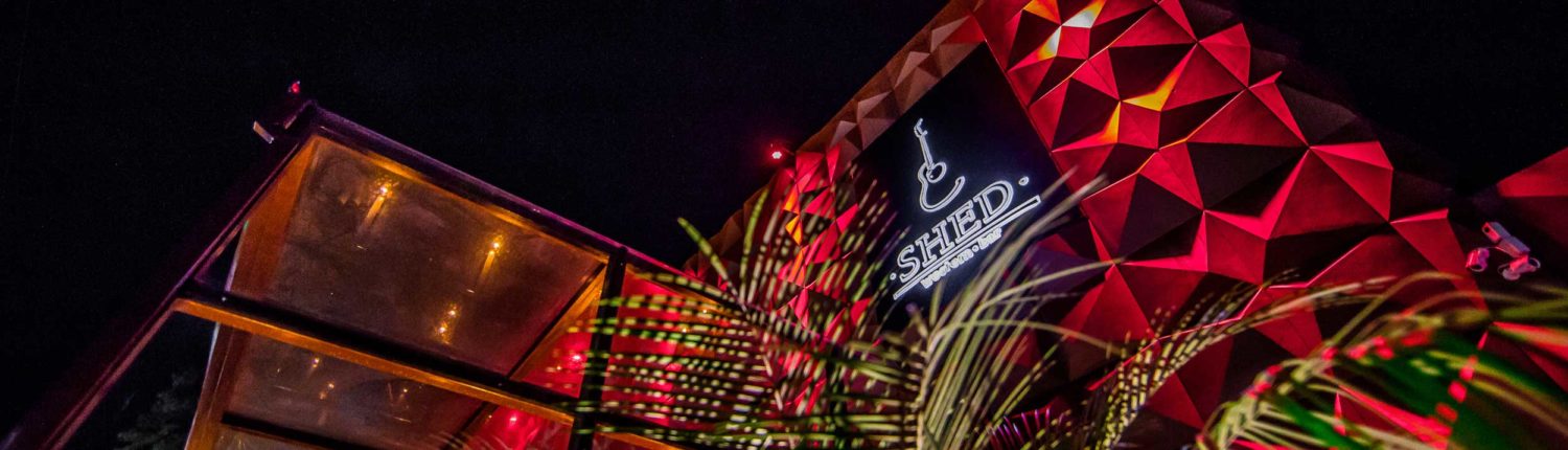 Guilherme Bez - Shed Western bar