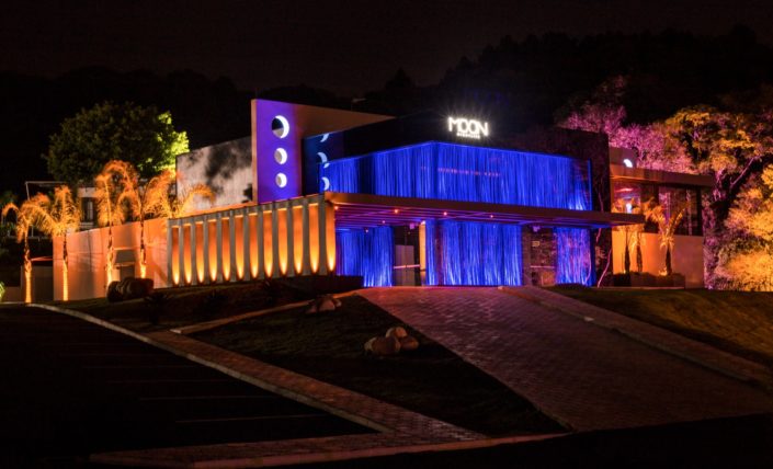 Moon Nightlife - Studio Guilherme Bez