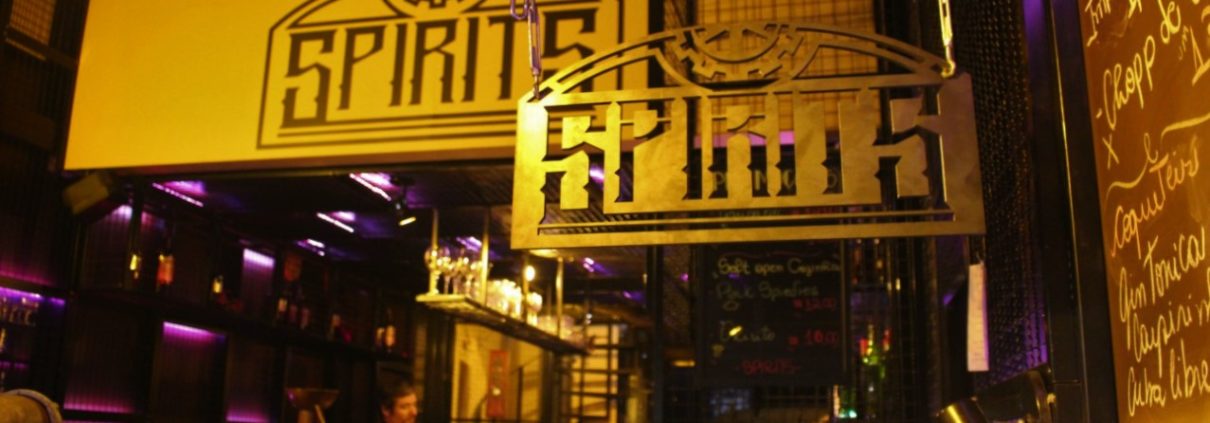 Spirits Bar Coquetelaria: o mais novo projeto assinado pelo Studio Guilherme Bez